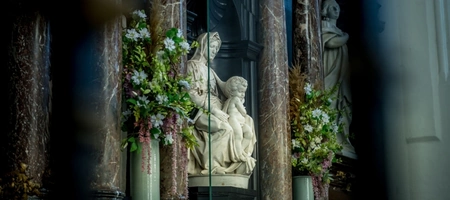 Michelangelos Madonna i Brugge: Guide til Vor Frues Kirke