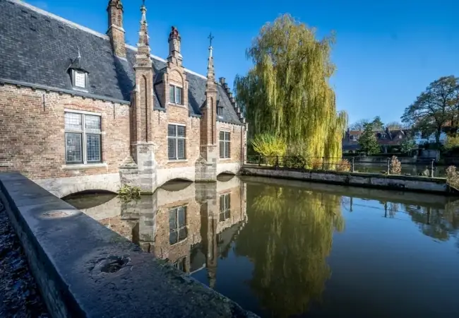 Minnewater Lake Of Love Audio Guide